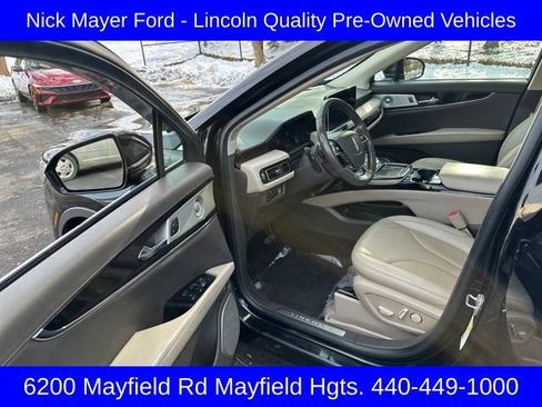 Used 2022 Lincoln Nautilus Reserve w/ Equipment Group 202A image 9