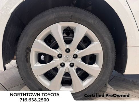 Used 2024 Toyota Corolla LE FWD image 9