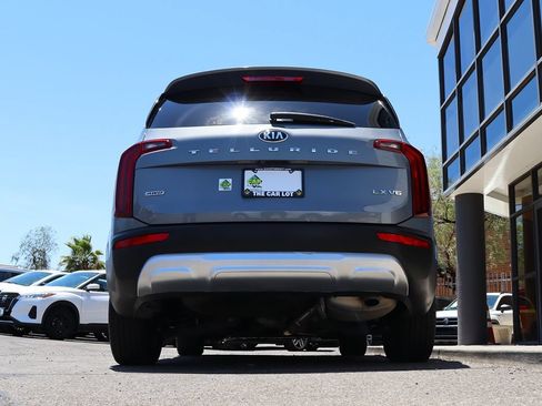 Used 2021 Kia Telluride LX AWD/4WD image 12
