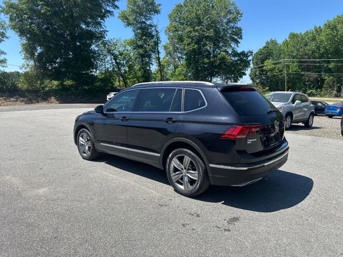 Used 2018 Volkswagen Tiguan SEL Premium image 5
