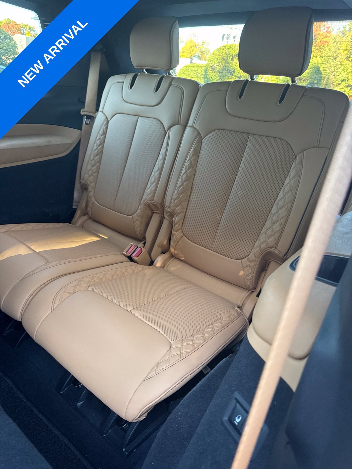 Used 2023 Jeep Grand Cherokee L Summit AWD/4WD image 9