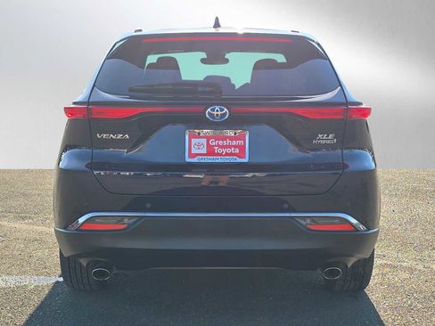 Used 2021 Toyota Venza XLE w/ Softex Package image 4