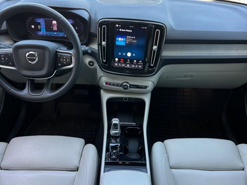 Used 2024 Volvo XC40 B5 Plus AWD/4WD image 13