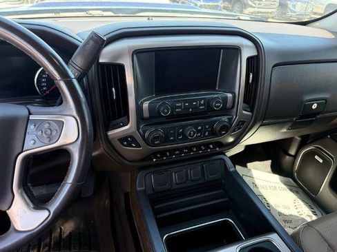 Used 2017 GMC Sierra 2500 Denali w/ Duramax Plus Package AWD/4WD image 19