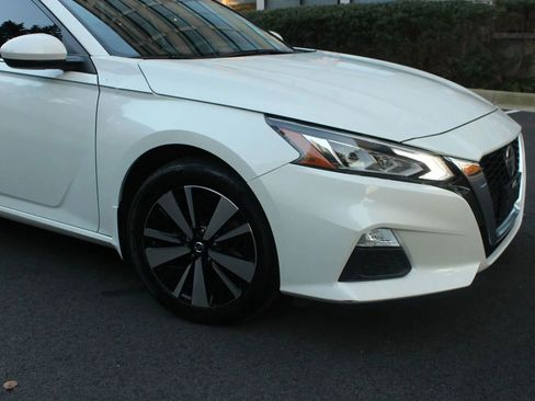 Used 2022 Nissan Altima 2.5 SV image 3