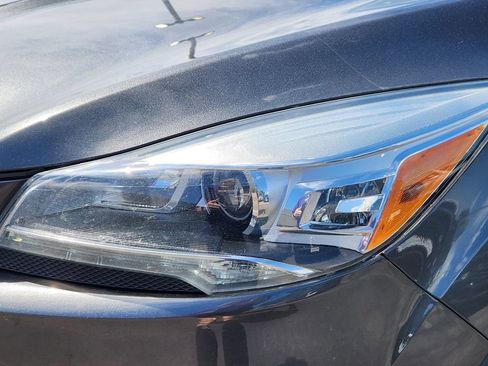 Used 2016 Ford Escape Titanium w/ Equipment Group 301A AWD/4WD image 8