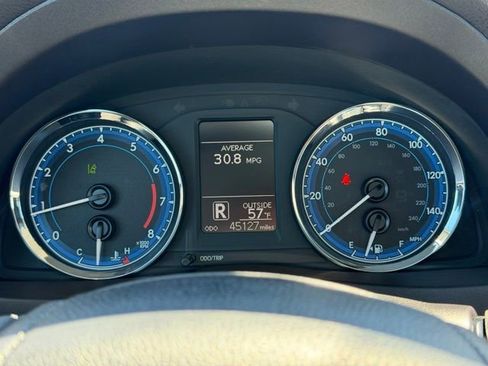 Used 2017 Toyota Corolla LE FWD image 24