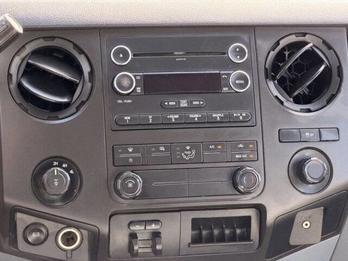 Used 2016 Ford F250 XL w/ Power Equipment Group AWD/4WD image 16