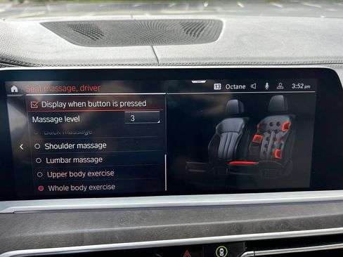 Used 2022 BMW X7 xDrive40i w/ Premium Package AWD/4WD image 30