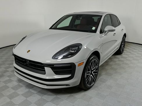 New 2026 Porsche Macan image 1