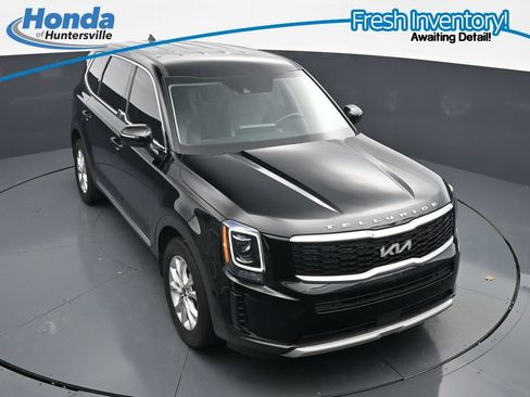 Used 2022 Kia Telluride LX FWD image 14