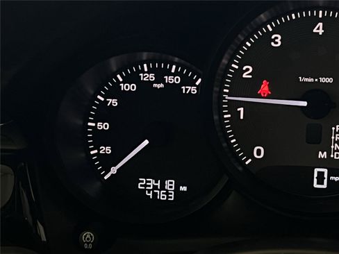 Certified 2023 Porsche Macan S image 22