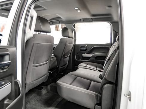 Used 2018 Chevrolet Silverado 1500 LT w/ All Star Edition image 42