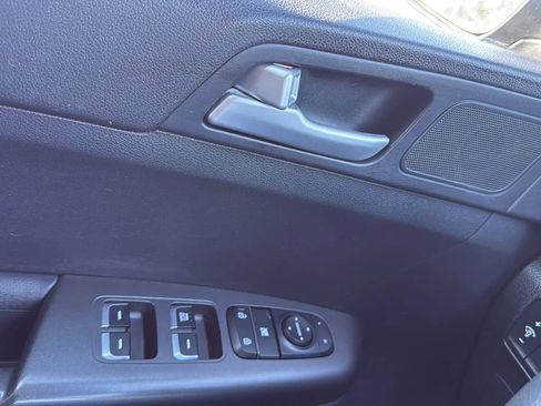 Used 2018 Kia Sportage LX FWD image 22
