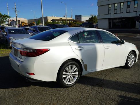 Used 2013 Lexus ES 350 FWD image 24