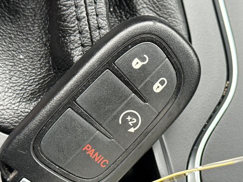 Used 2021 Jeep Cherokee Latitude Lux w/ Trailer Tow Group image 36