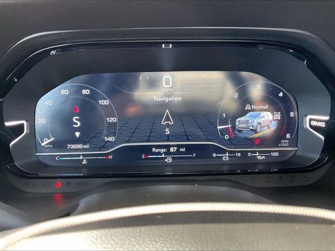 Certified 2023 GMC Yukon Denali image 23