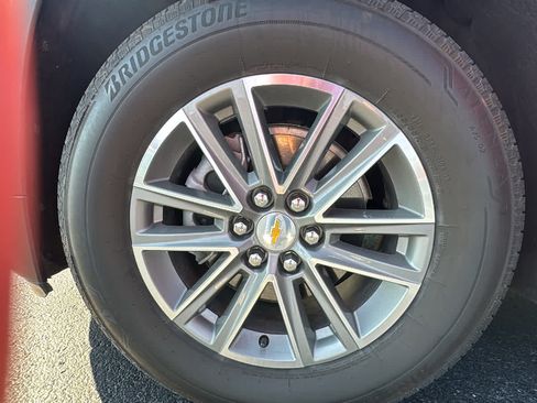 Used 2023 Chevrolet Traverse LT w/ LPO, Floor Liner Package AWD/4WD image 31