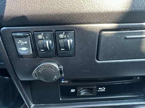 Used 2015 Toyota Sienna Limited image 14