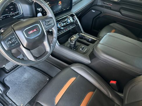 Used 2024 GMC Sierra 1500 AT4 w/ Technology Package AWD/4WD image 11