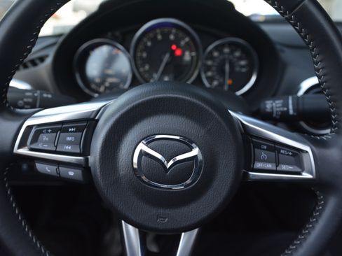 Certified 2021 MAZDA MX-5 Miata Grand Touring RWD image 17