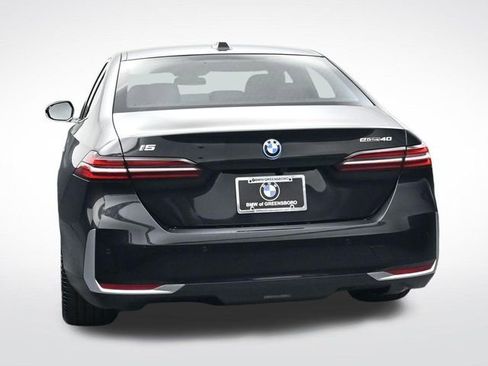 New 2026 BMW i5 eDrive40 image 6