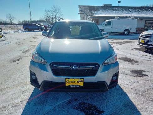 Used 2018 Subaru Crosstrek 2.0i Premium w/ Eyesight System image 3