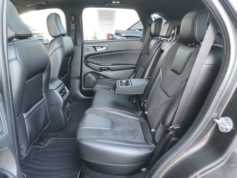Used 2020 Ford Edge ST image 18