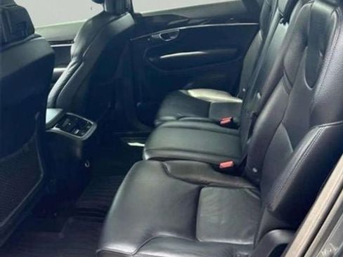 Used 2018 Volvo XC90 T6 Momentum AWD/4WD image 10