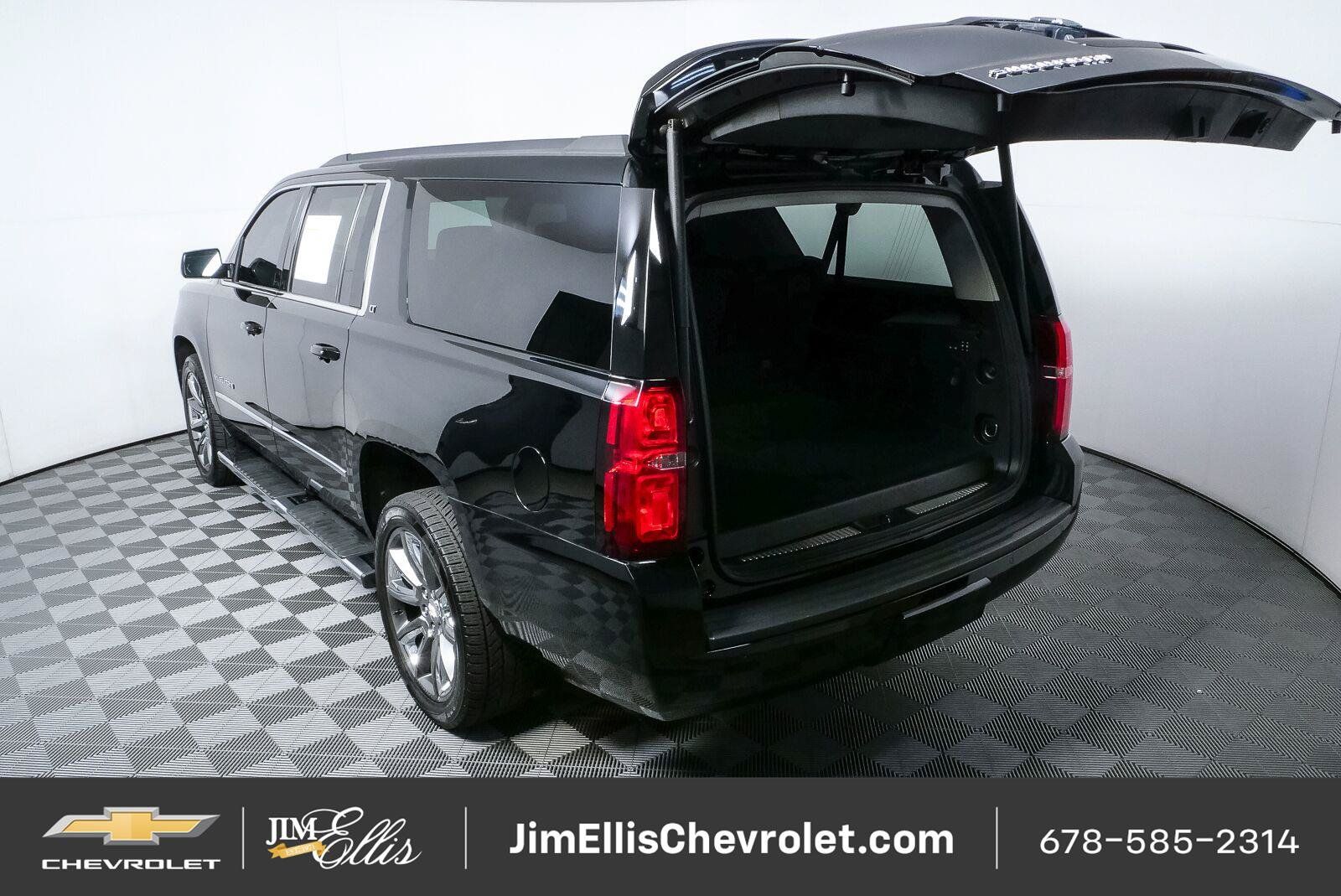 Used 2018 Chevrolet Suburban LT w/ LT Signature Package RWD image 33