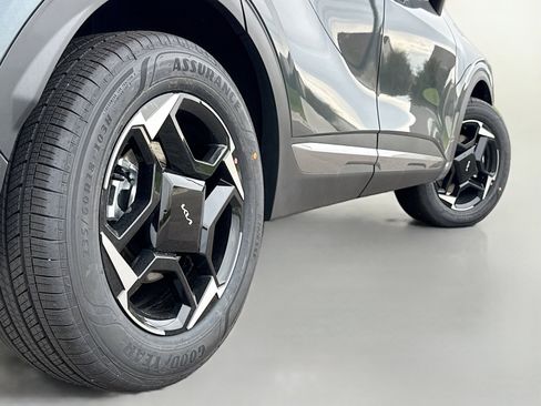 New 2026 Kia Sportage EX AWD/4WD image 13