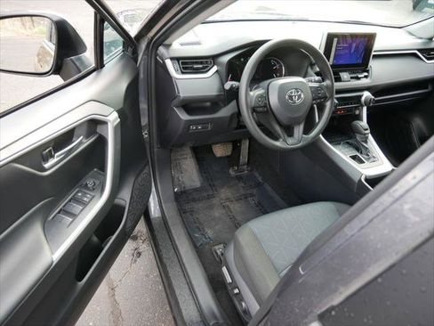 Certified 2025 Toyota RAV4 XLE AWD/4WD image 10