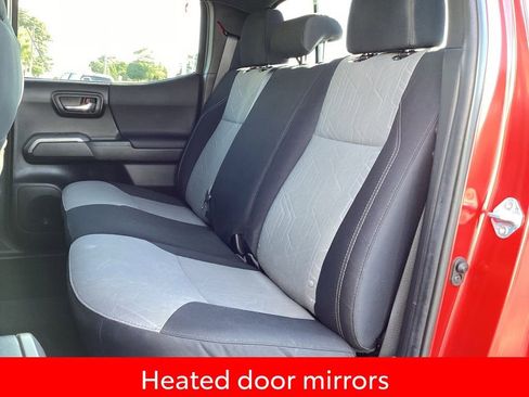 Used 2022 Toyota Tacoma TRD Sport image 15