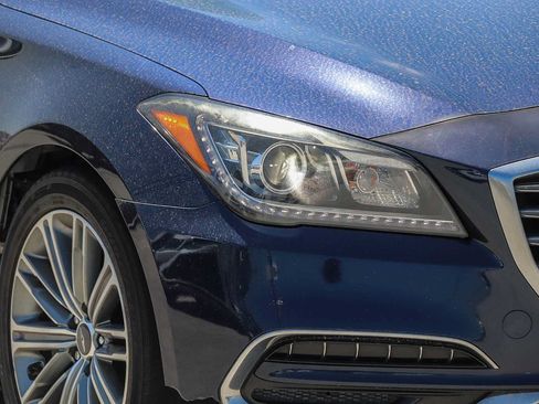 Used 2018 Genesis G80 3.8 RWD image 4