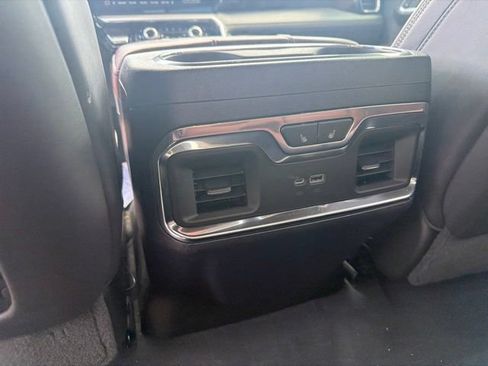 Used 2023 GMC Sierra 1500 Denali Ultimate AWD/4WD image 11