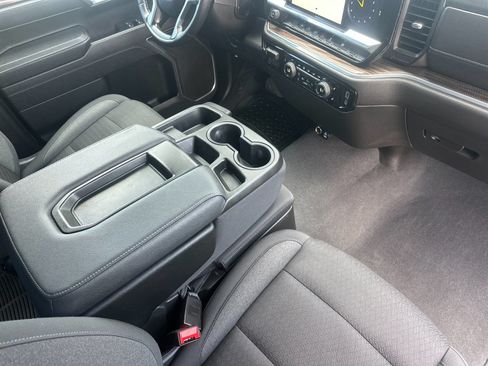 Used 2025 Chevrolet Silverado 1500 LT AWD/4WD image 16