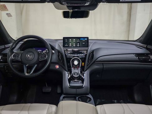 Used 2025 Acura RDX SH-AWD image 22