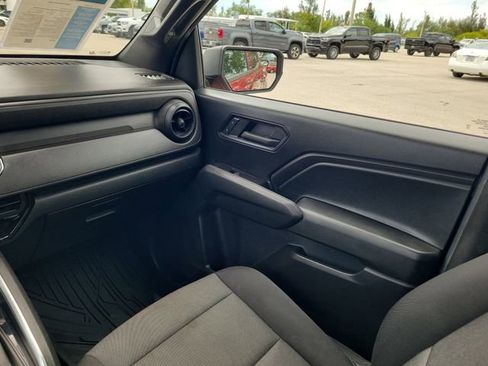 Used 2024 Chevrolet Colorado W/T image 11