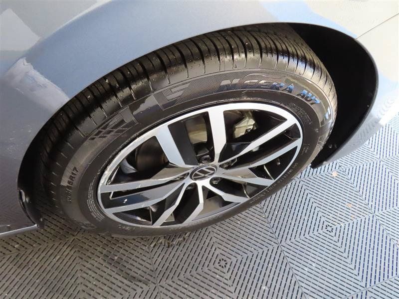 Used 2026 Volkswagen Jetta SE FWD image 9