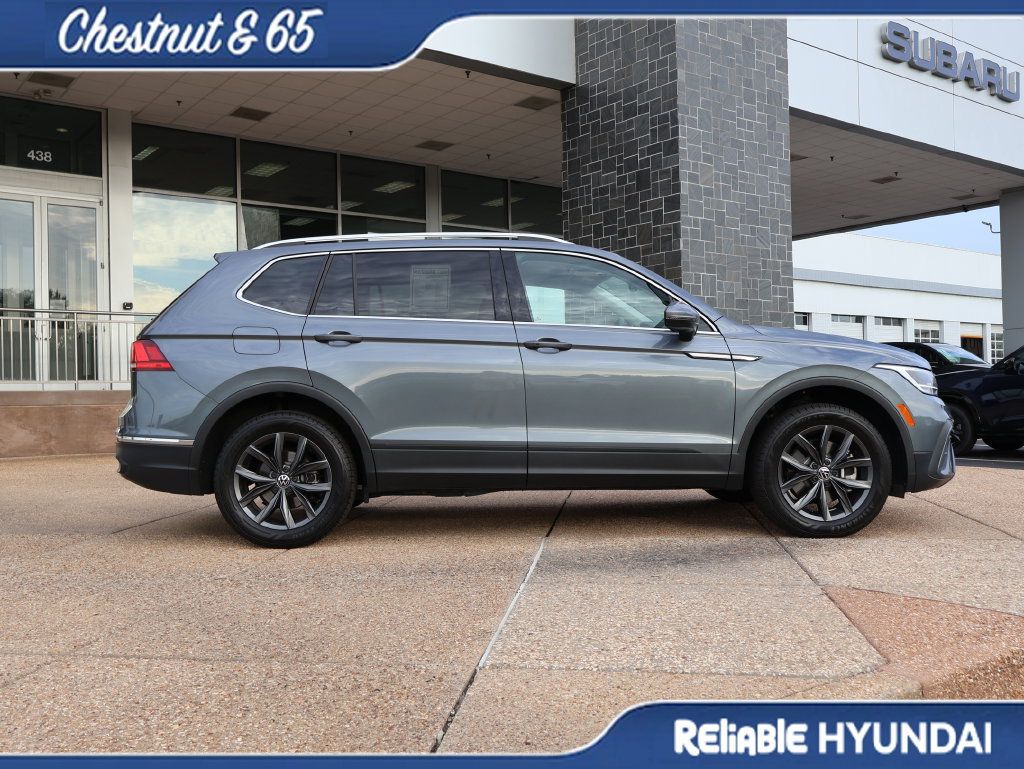 Used 2023 Volkswagen Tiguan SE FWD image 7