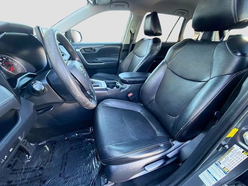 Used 2019 Toyota RAV4 LE w/ All Weather Liner Package AWD/4WD image 19
