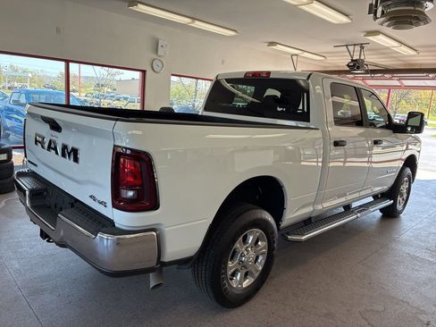 Certified 2025 RAM 2500 Big Horn AWD/4WD image 25
