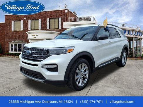 Used 2024 Ford Explorer XLT w/ Equipment Group 202A AWD/4WD image 1