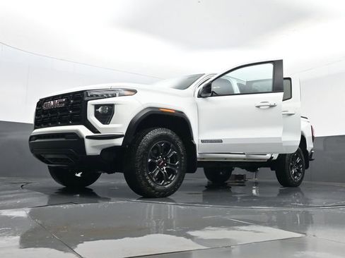 Used 2025 GMC Canyon Elevation image 31