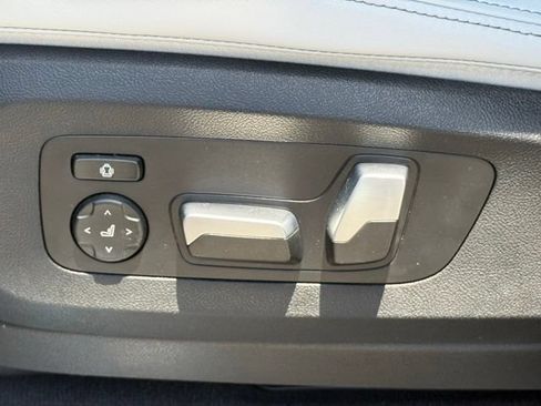 Used 2026 BMW X5 sDrive40i w/ Premium Package RWD image 20