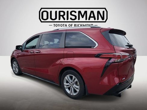 Certified 2021 Toyota Sienna Platinum AWD/4WD image 5