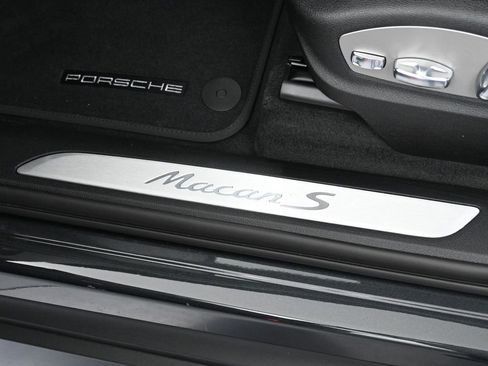 New 2026 Porsche Macan S AWD/4WD image 16