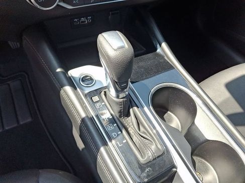 Used 2023 Nissan Altima 2.5 SV FWD image 11
