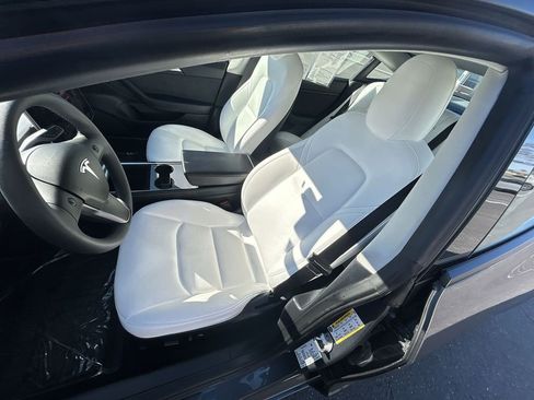 Used 2022 Tesla Model 3 Long Range image 11