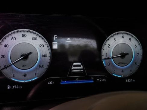 Certified 2024 Hyundai Elantra SEL w/ Convenience Package FWD image 36